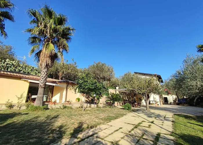 Casa Vacanze La Cuntintizza